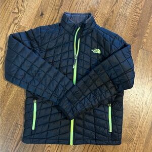 The North Face puffer jacket - Boys size L